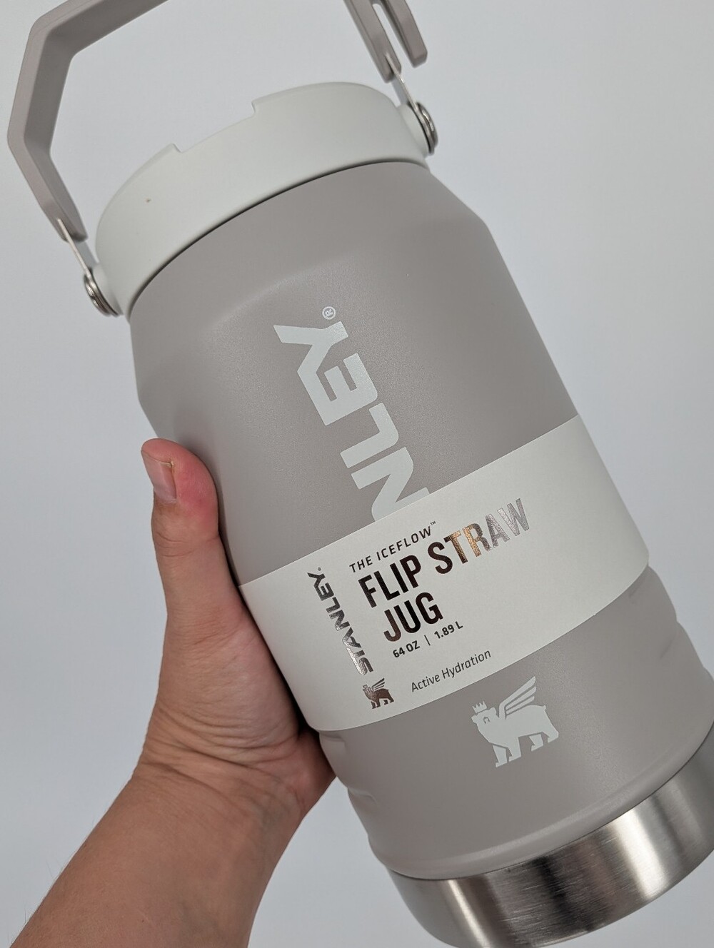new Stanley cup water bottle The IceFlow Flip Straw Jug 64oz ASH gray .5 gallon
